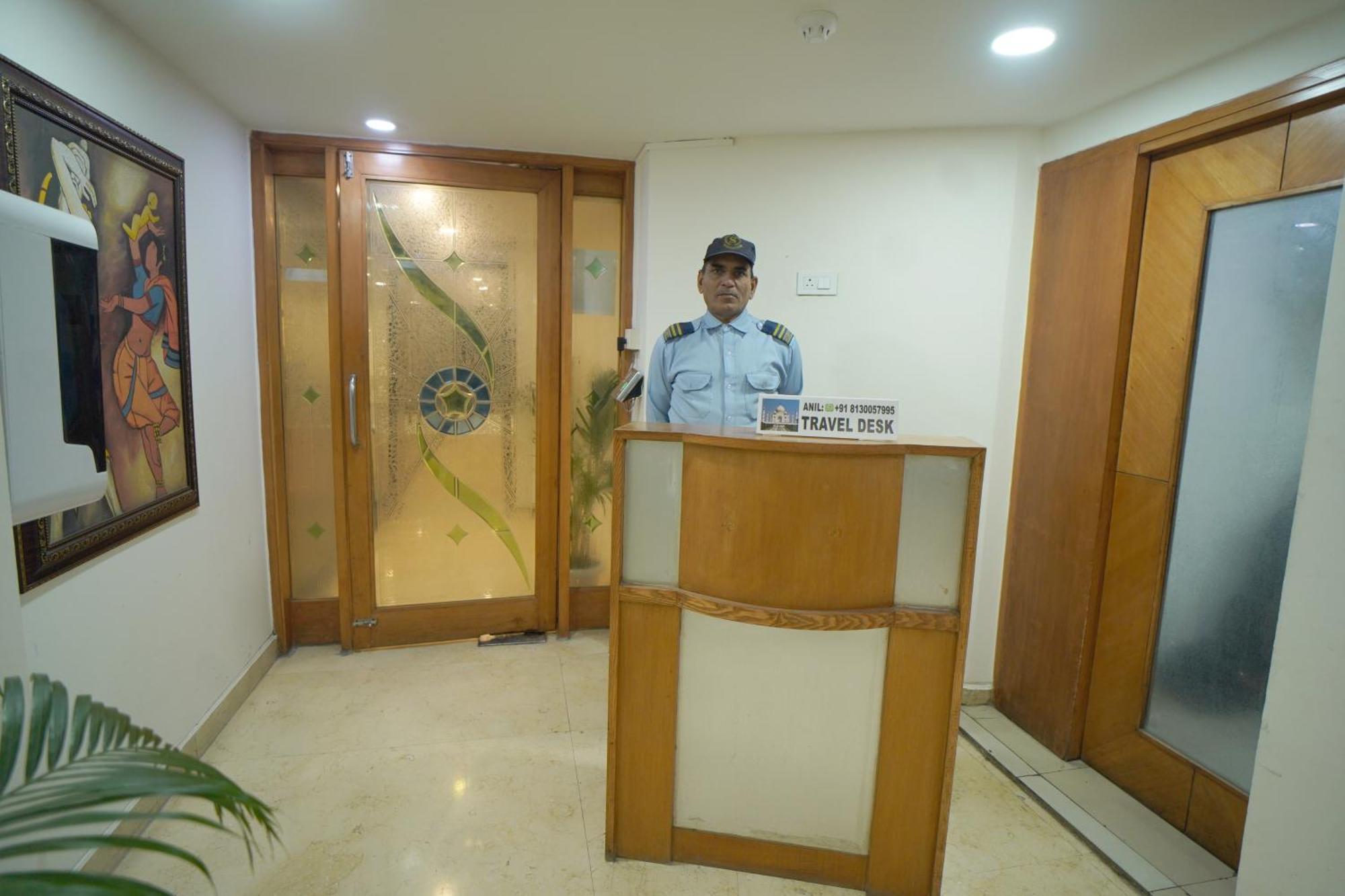 The Corus Hotel New Delhi Eksteriør bilde